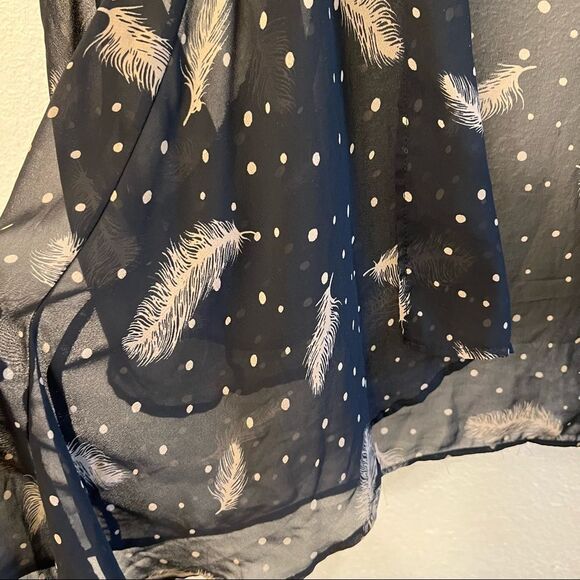 Forever 21 Open Sheer Black Feather Open Wrap Size S/P - Picture 2 of 4